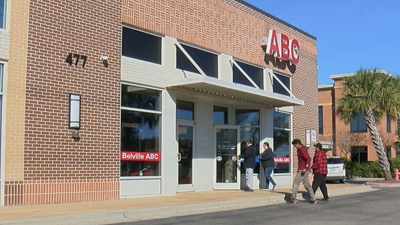 Many people make last minute purchases at ABC stores on Christmas Eve ...
