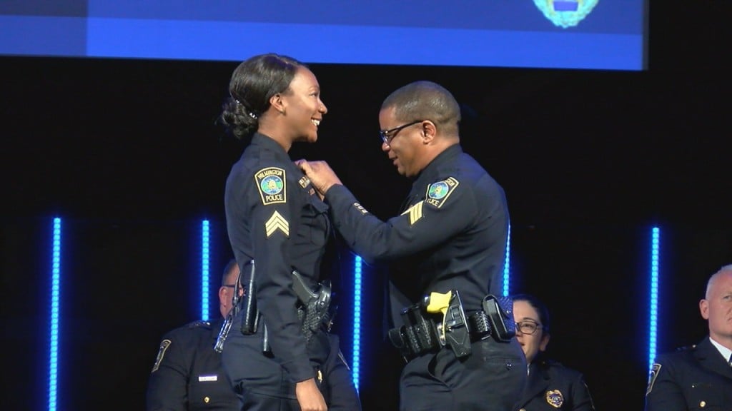 Youth football program honors police with 'Thin Blue Line' uniforms