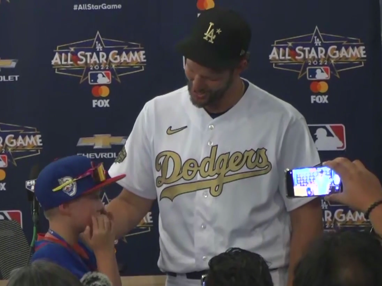 Dodgers star meets young fan carrying out bucket list item for grandpa -  WWAYTV3