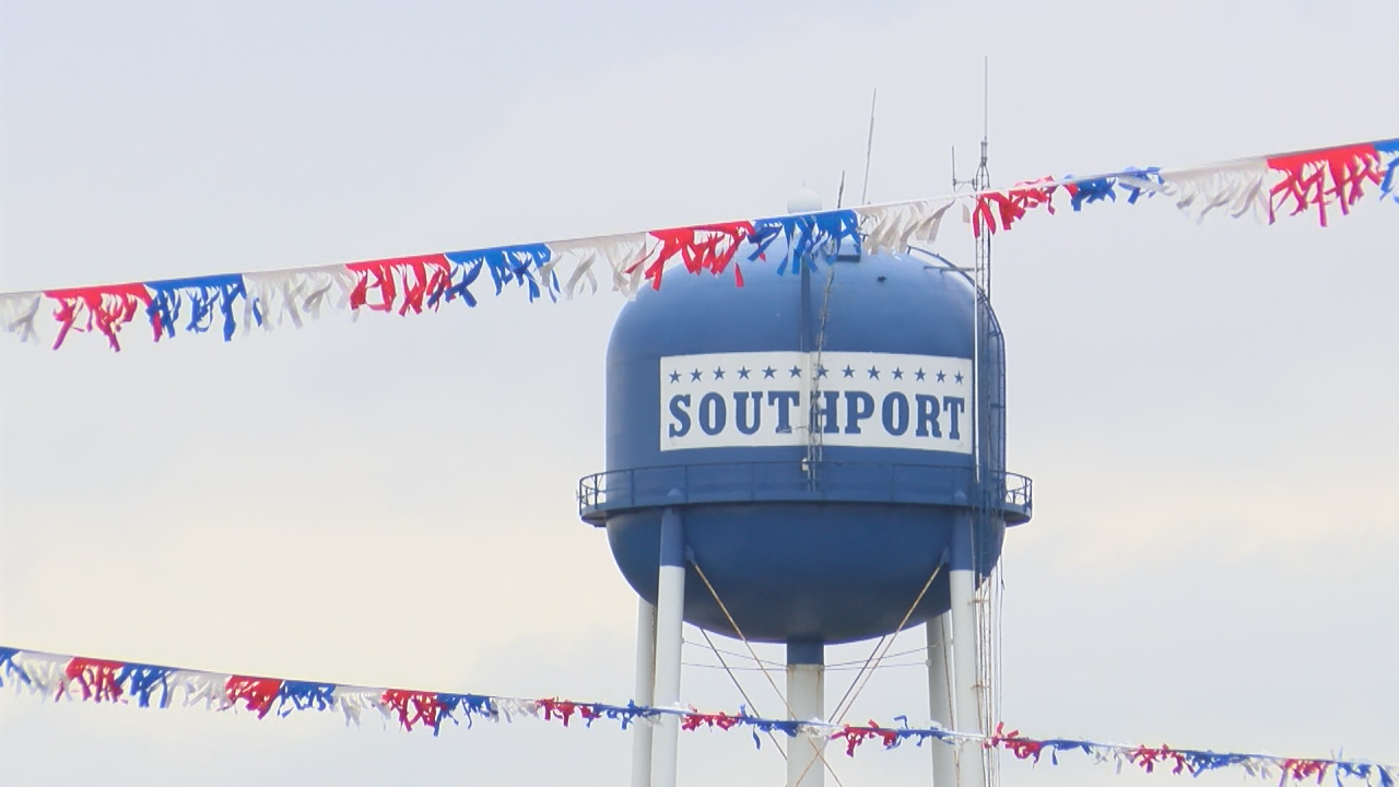 Crews beginning to close roads around Southport ahead of 4th of July