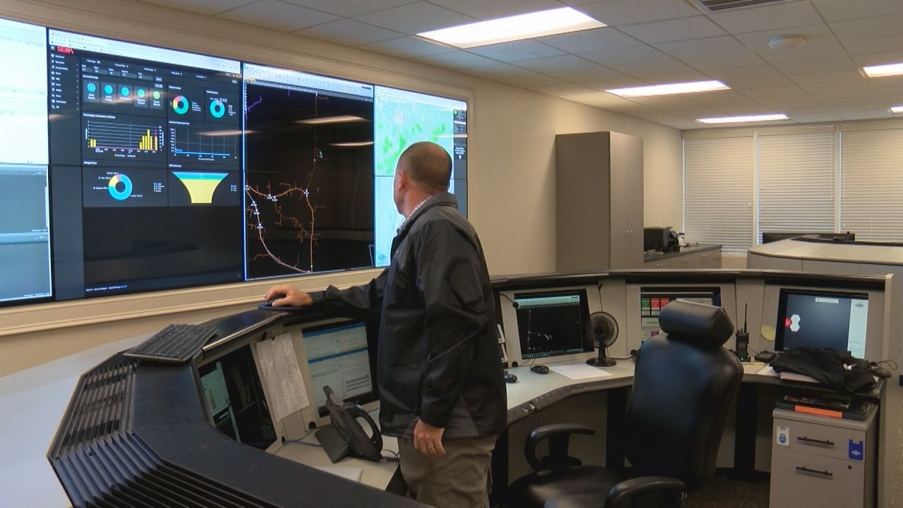 BEMC’s control center monitors weather and outages ahead of storm - WWAYTV3