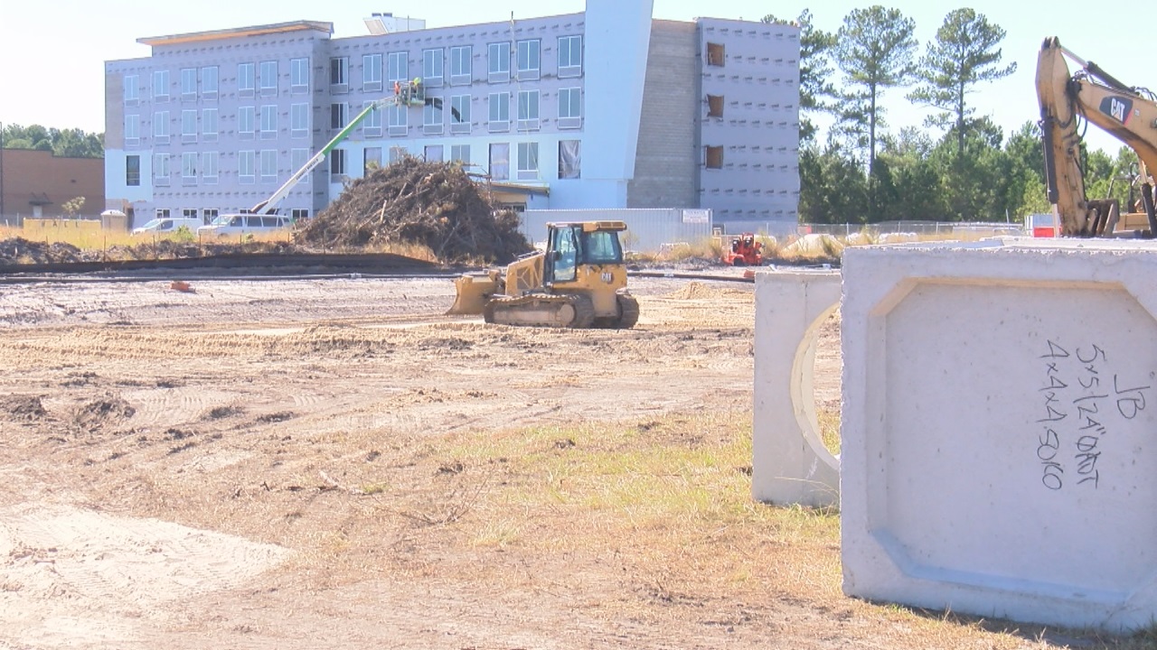 Olde Waterford Way extension project underway in Leland WWAYTV3