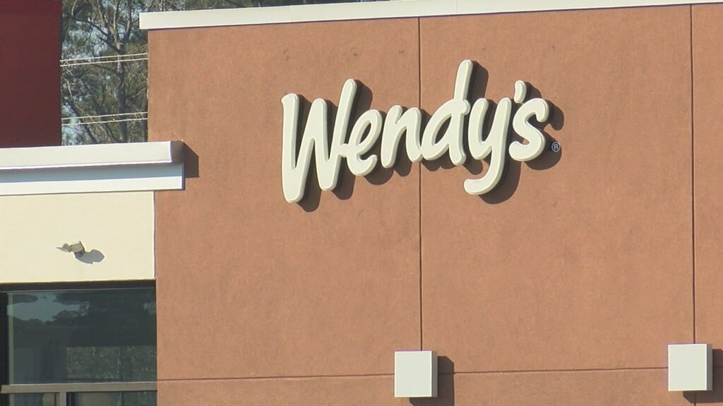 Wendy's chili to be sold in cans at grocery stores