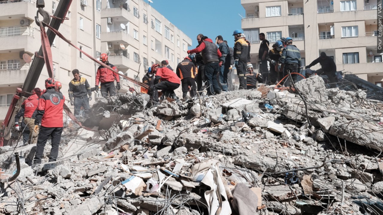 Survivors still being rescued from the rubble 11 days after Turkey