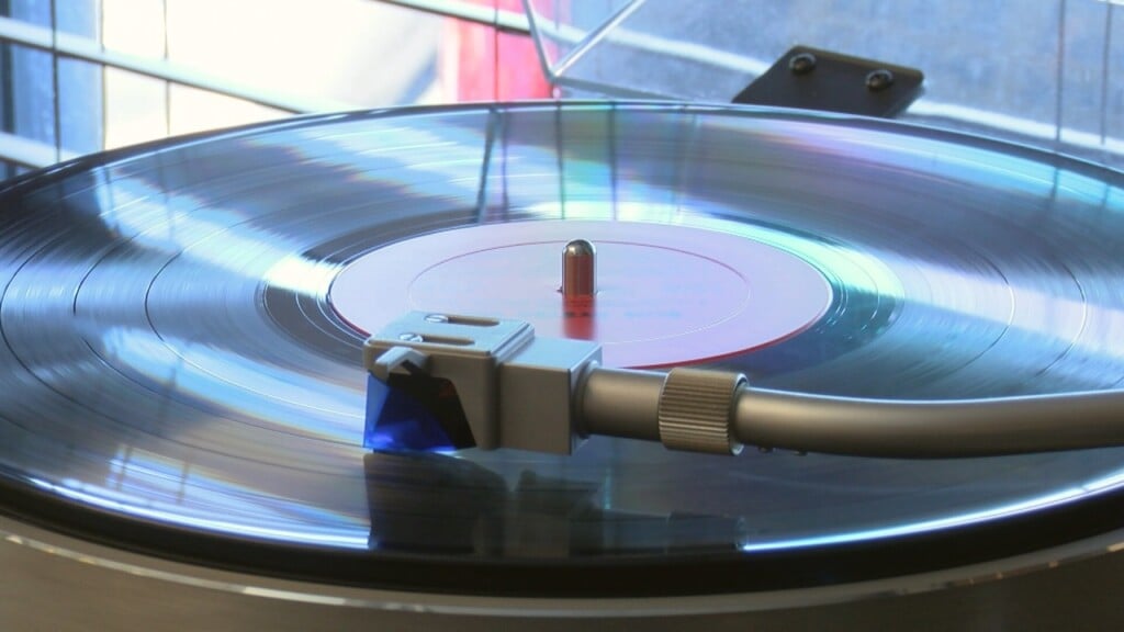 Vinyl Monitor