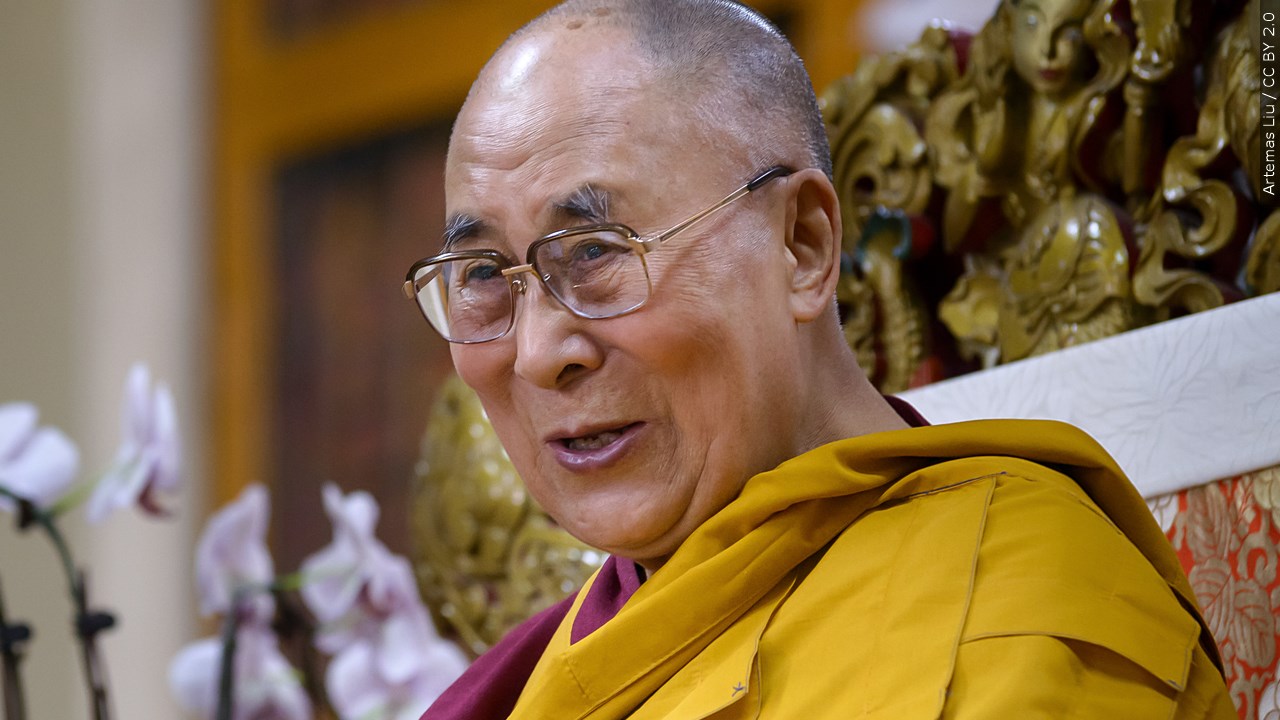 Dalai Lama Apologizes After Video Asking Child To ‘suck’ His Tongue ...