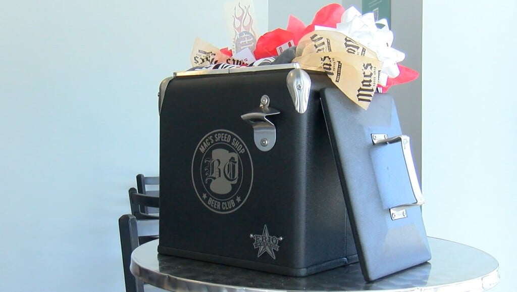 Mac's Speed Shop prize