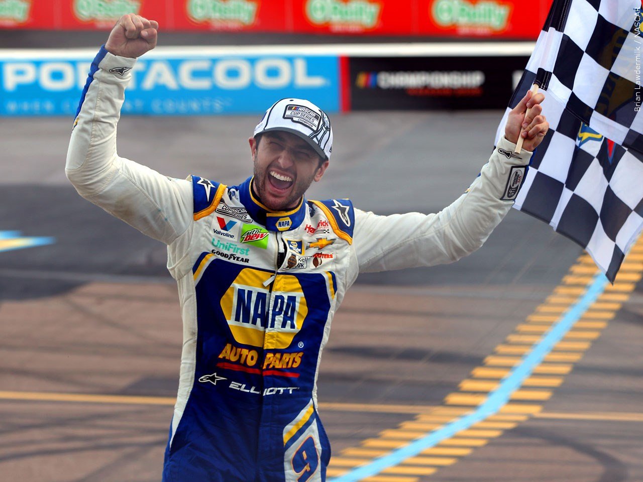 NASCAR driver Chase Elliott to appear at grand opening of NAPA Auto Parts Store