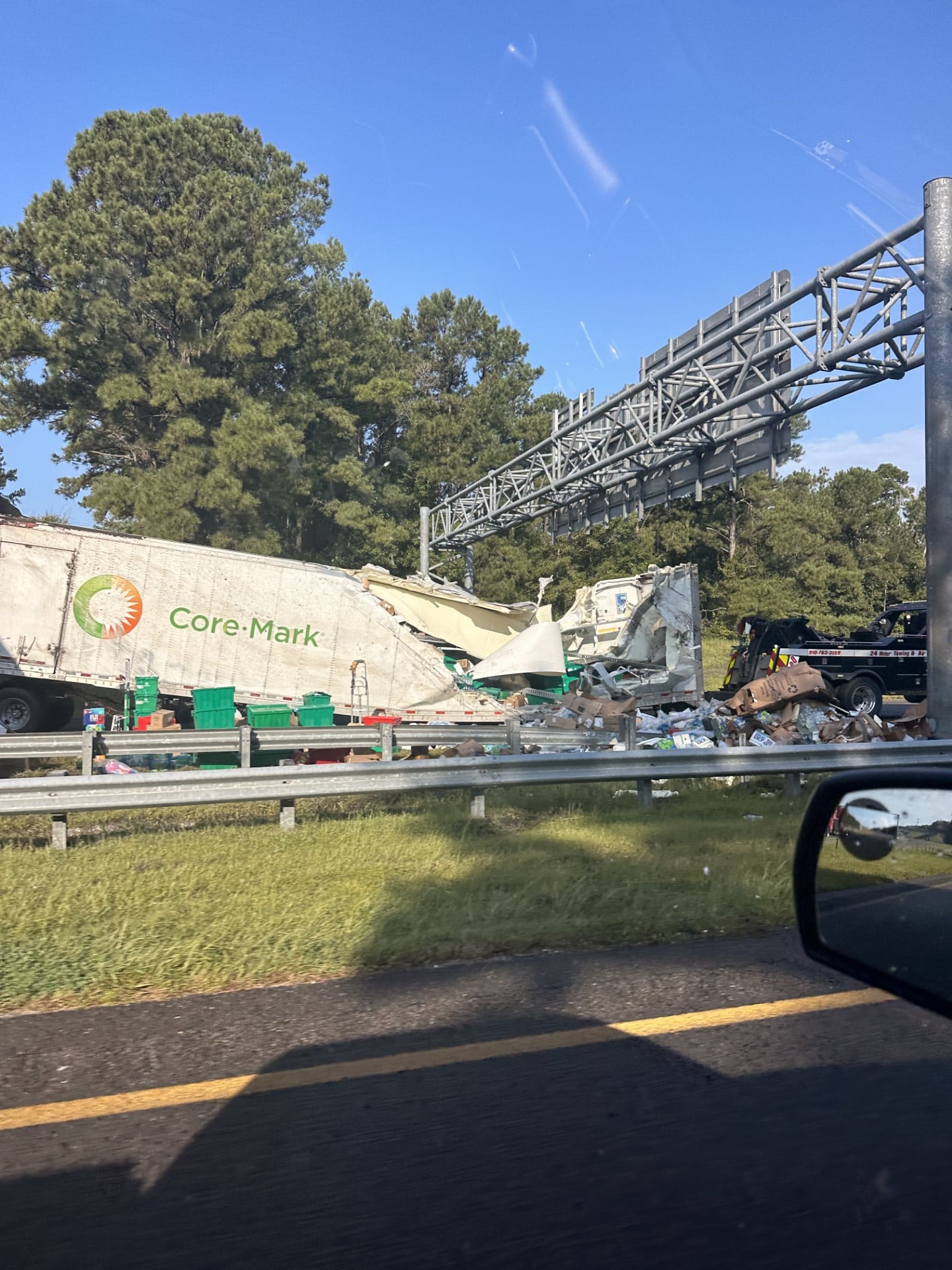 Lane closed on I-40 East due to tractor trailer crash - WWAYTV3