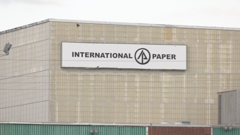 Intl Paper Mon