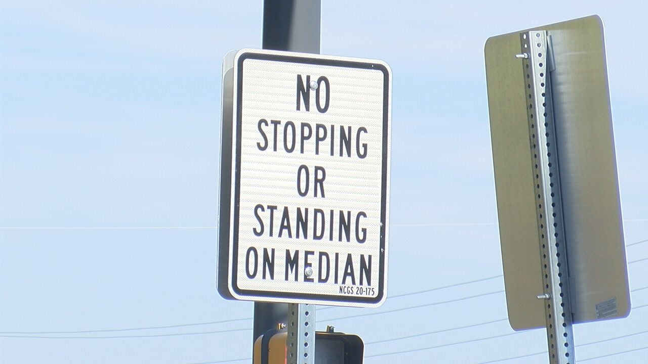 New signs placed at dozens of Wilmington intersection medians - WWAYTV3