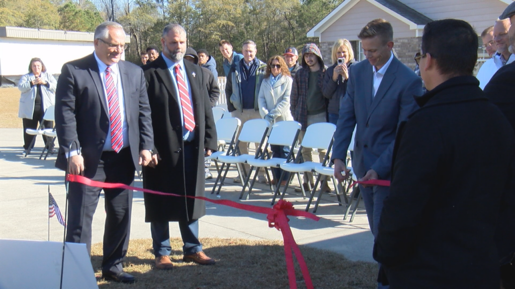 A ribbon cutting held Wednesday in Elizabethtown officially marked the opening of a center designed to help current and former military members struggling with addiction, (Photo: Emily Andrews/WWAY News).