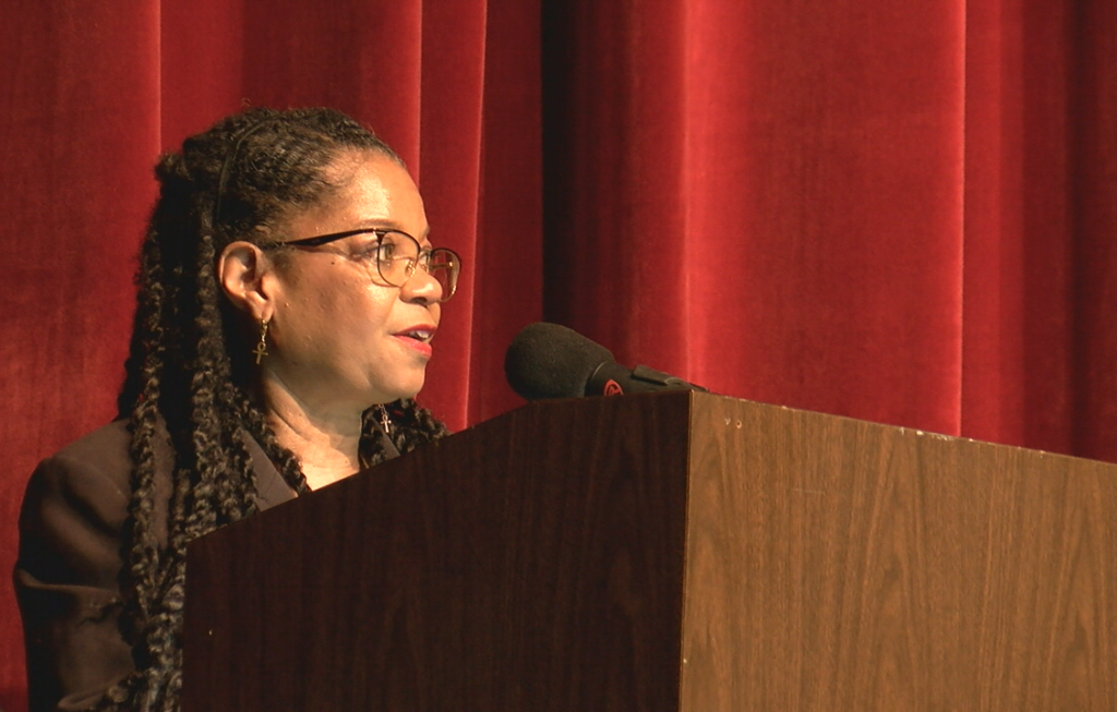 Sonya Patrick pays tribute to Mary Alice Jervay Thatch on the Thalian Hall stage. (Photo: WWAY)