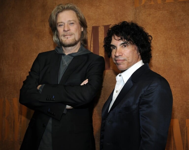 Daryl Hall, left, and John Oates, recipients of BMI Icons awards, pose together before the 56th annual BMI Pop Awards in Beverly Hills, Calif., on May 20, 2008.