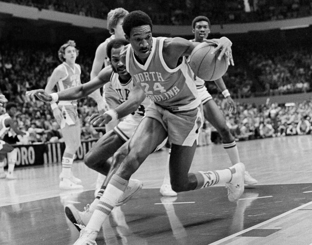 Obit Walter Davis Basketball