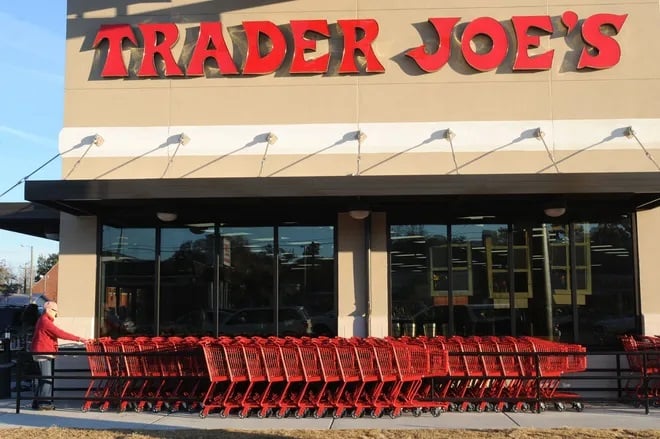 Find out which grocery and convenience stores in Wilmington will be open for Christmas.