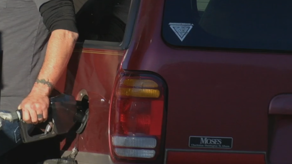 The rush to head home for the holidays is on, (Photo: WWAY News).