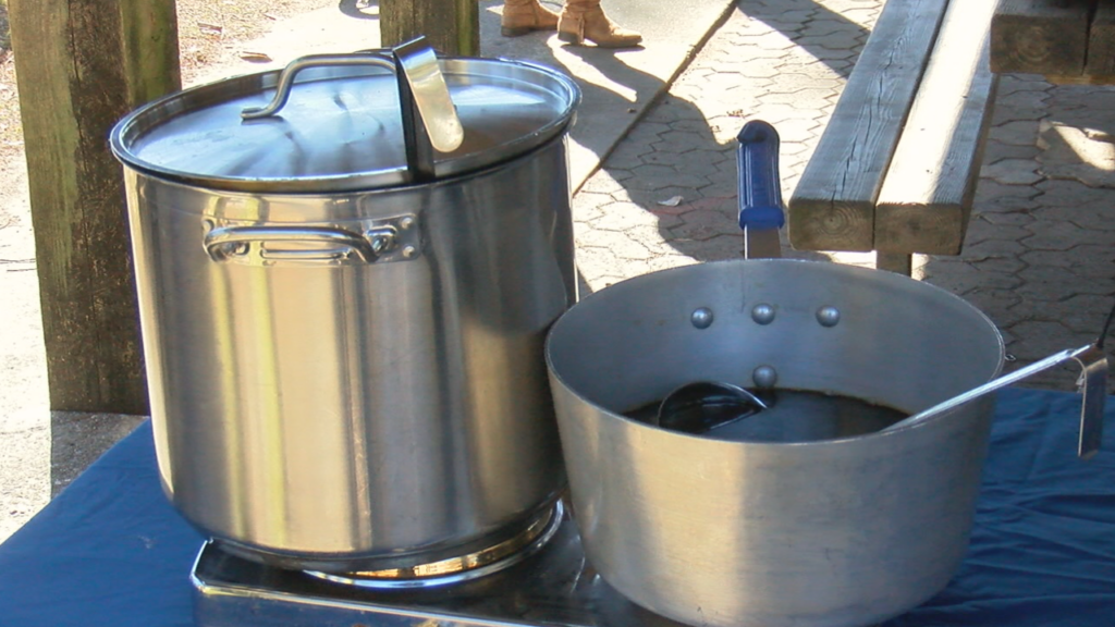 As temperatures in the Cape Fear drop to their lowest in years, one organization is working to warm hearts, and bellies.  (Photo:Nate Mauldin/WWAY News)