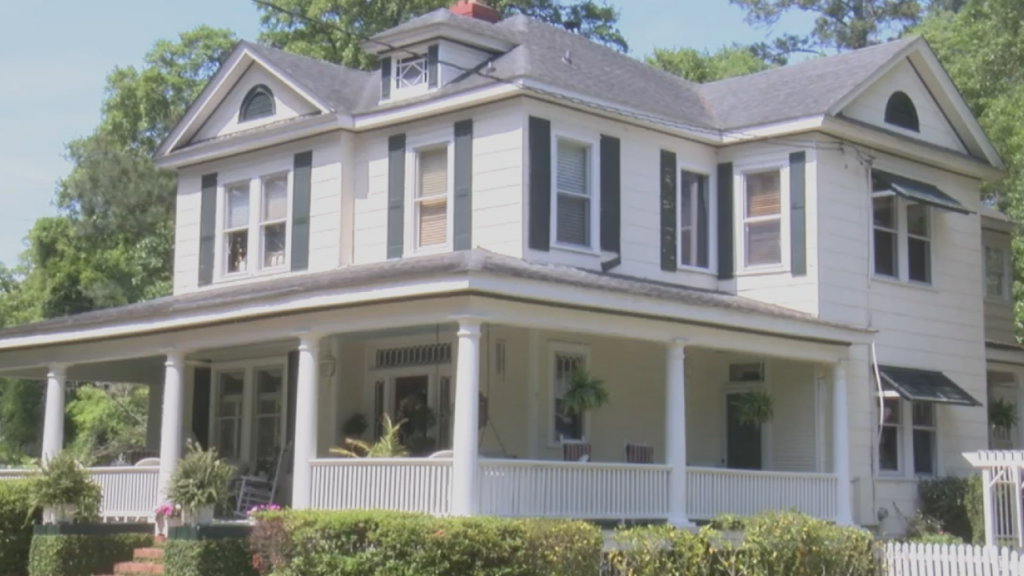 The owner of an historic home in Wilmington plans to speak to city council, at Tuesday night's meeting, about losing part of his property so the city can install sidewalks, (Photo: Emily Andrews/WWAY News).