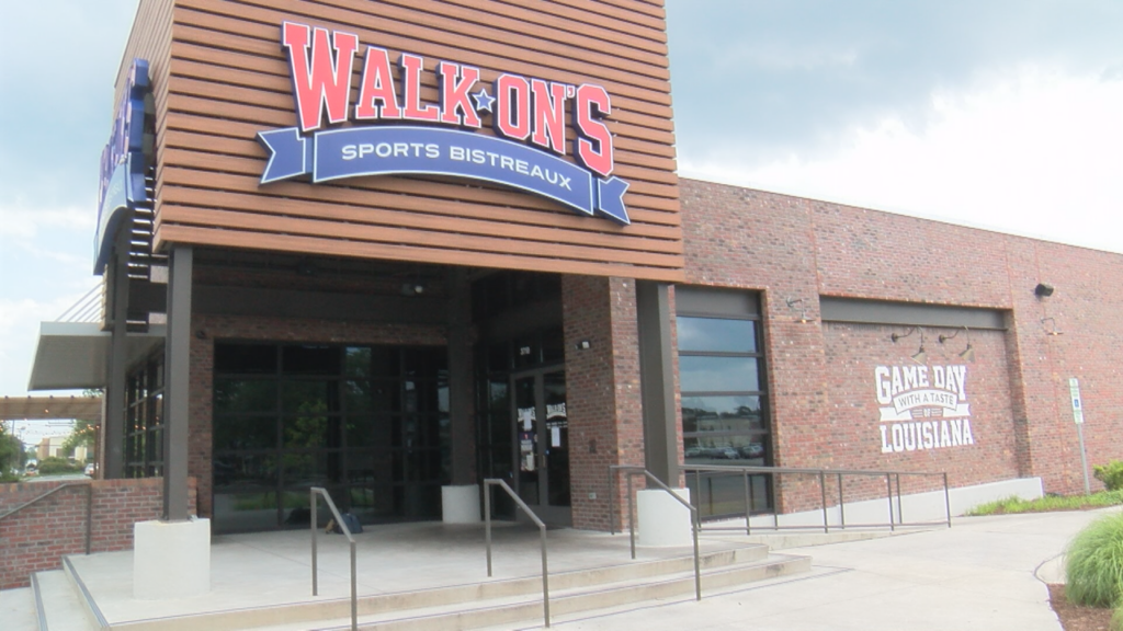 A sports bar that opened nearly three years ago in Wilmington has unexpectedly shut its doors, (Photo: Emily Andrews/WWAY News).