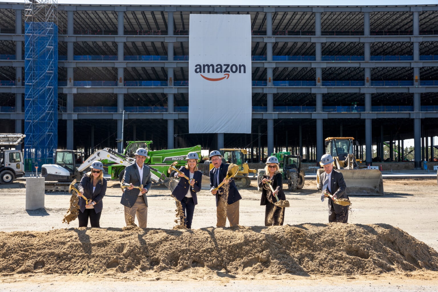 Amazon to bring over 1000 new jobs with fulfillment center in Pender ...