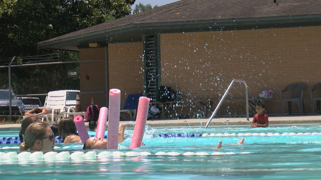 The Worlds Largest Swimming Lesson