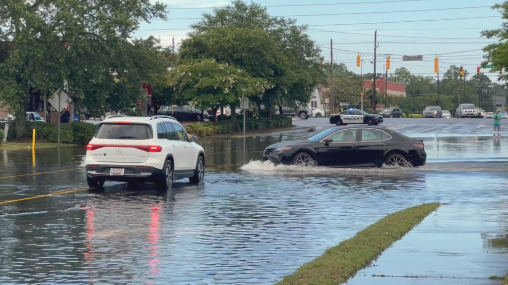 Flooding on New Centre Drive in Wilmington. (Photo: Matthew Huddleston/WWAY)