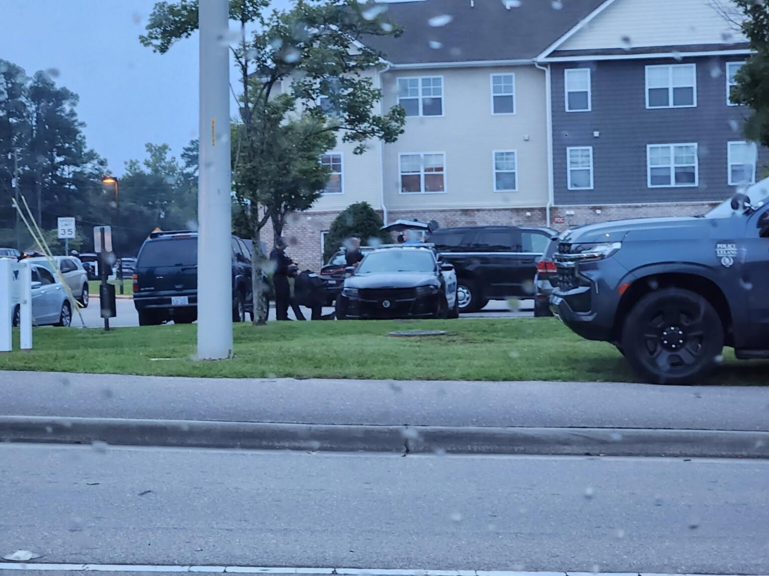 UPDATE: Suspect in custody after standoff at Wilmington apartment ...