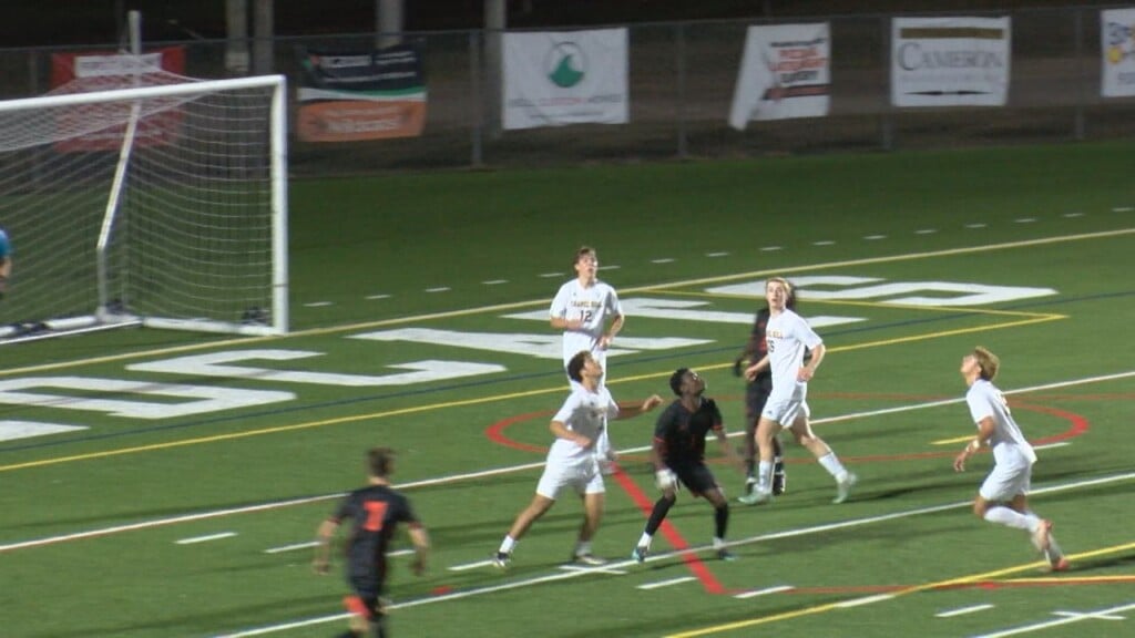 11 18 Ecu At Uncw Bsoc