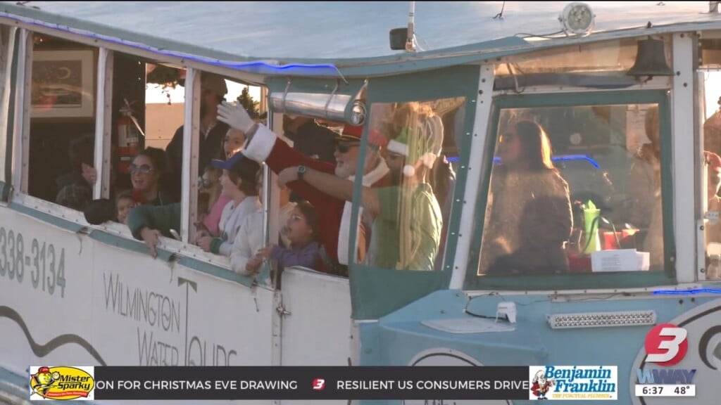 'santa Sleigh Ride' Along The Cape Fear River Spreads Holiday Cheer