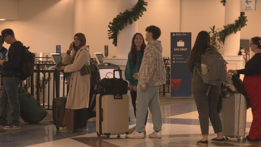 Last Minute Travel 2 Pic