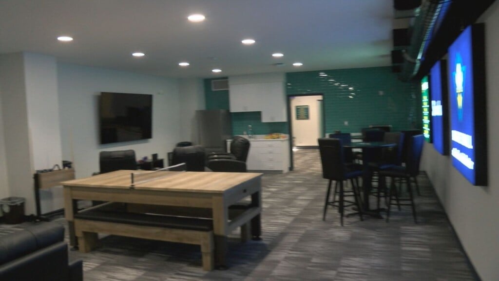 Uncw Wbb Locker Room1