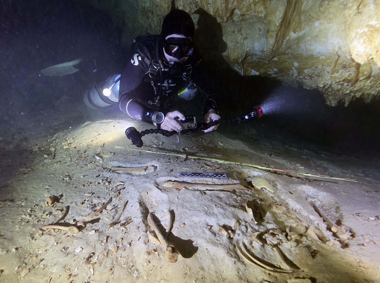 A prehistoric skeleton found deep in a flooded Mexican cave was likely ...