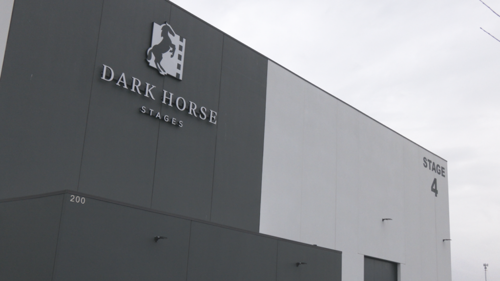 Dark Horse Stages Pic