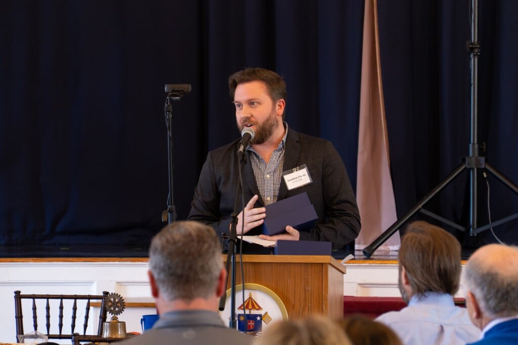 637634536 1295826485913184 7496923460727459607 N