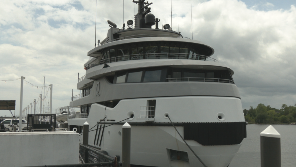 Q Mega Yacht