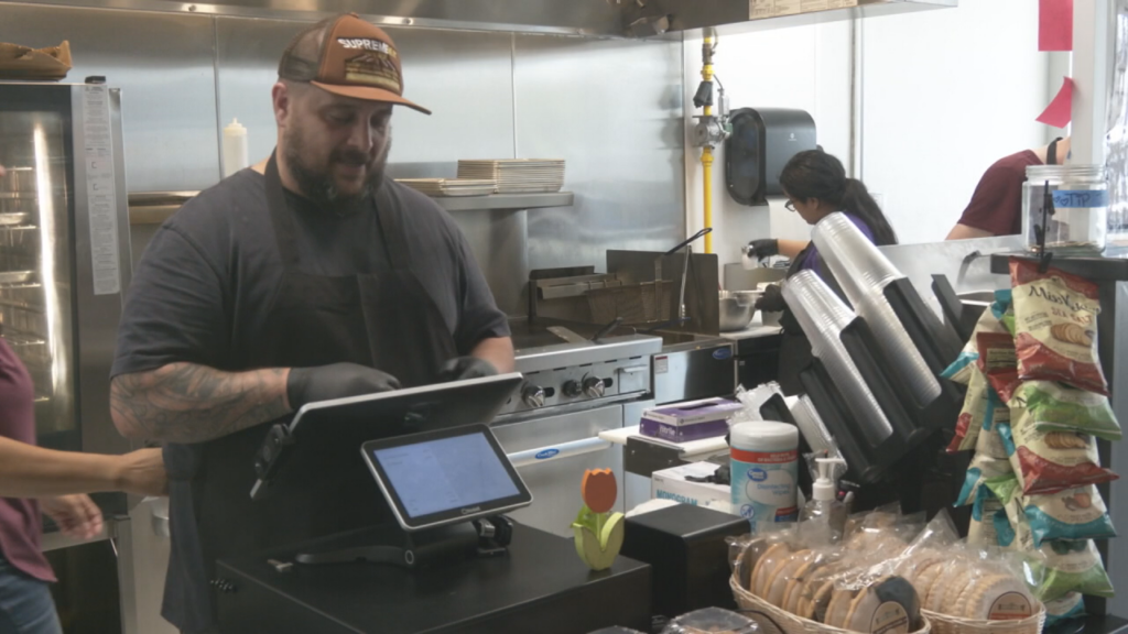 Juniors Deli