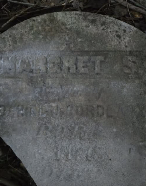 Photo of one of the graves that were damaged