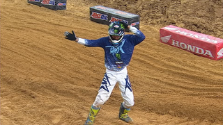 Aaron Plessinger wins 250 main at Houston | 2018 MONSTER ENERGY SUPERCROSS