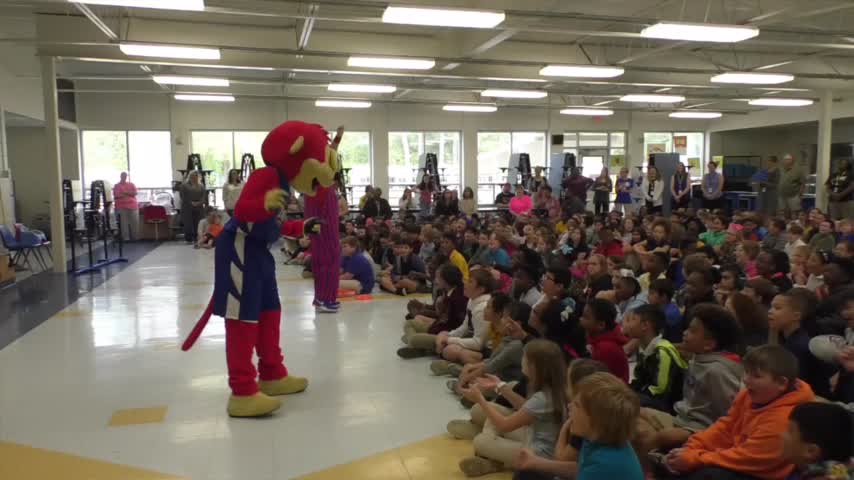 “Proud of You” Pep Rally at St. Martin North Elementary - WXXV News 25