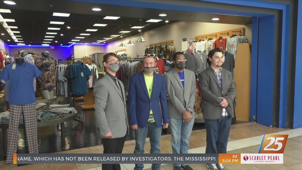 Jackson County School District Superintendent Helps Students Dress For Success