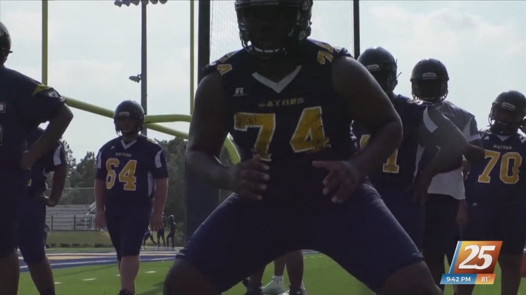 Gautier Football’s Bryson Hurst Releases Top 7