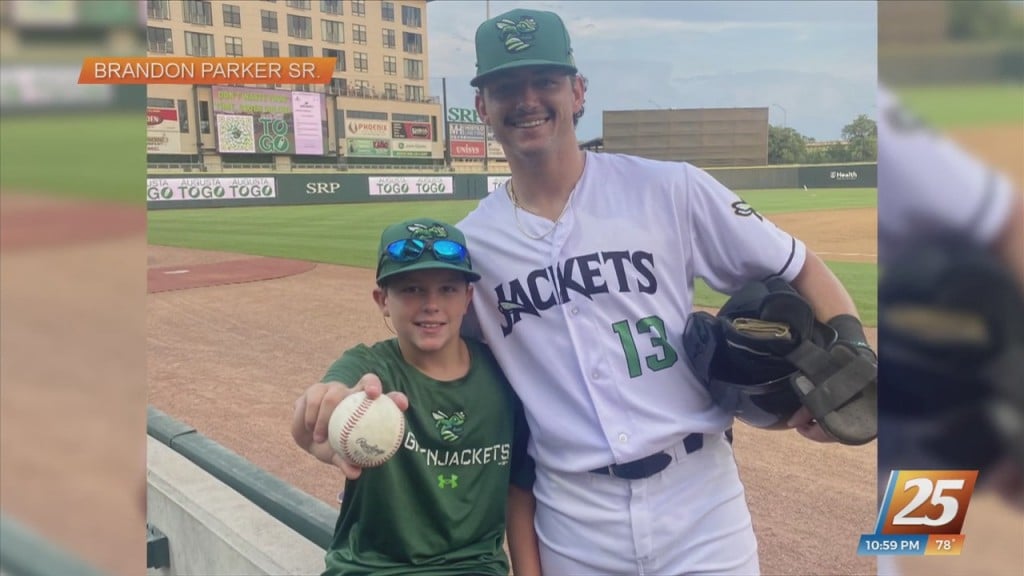 West Harrison/ Mgccc Alum Brandon Parker’s Younger Brother Catches Home Run