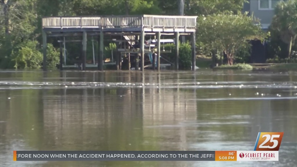 Biloxi Residents Dealing With River Flooding