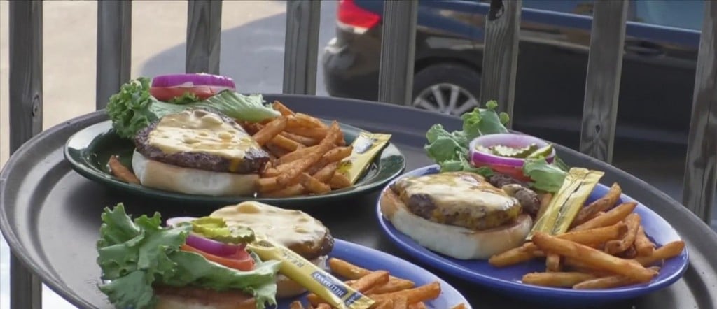 Shaggy’s Offering Free Burgers And Beer To Louisiana Residents