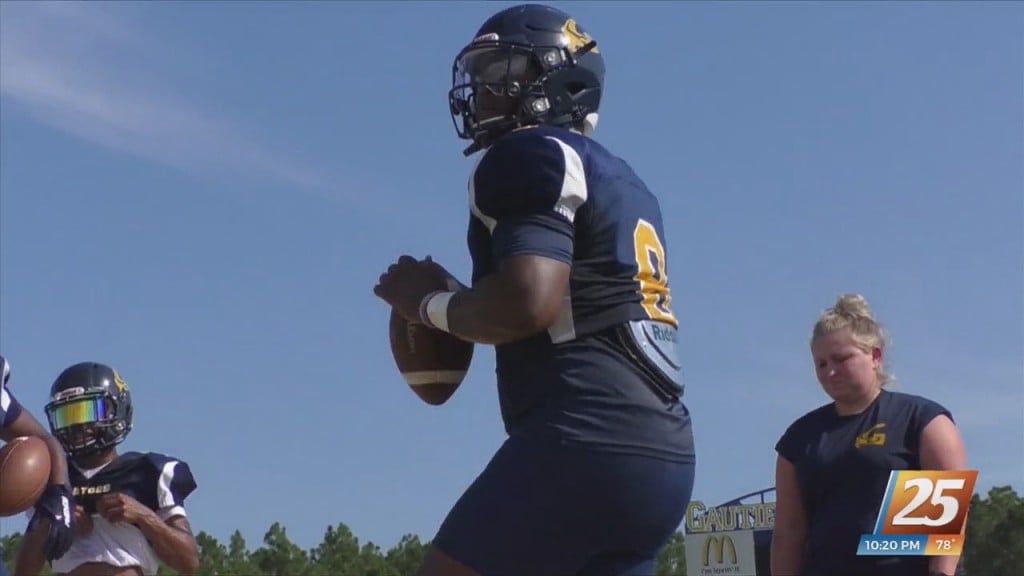 Student Athlete Of The Week: Gautier Quarterback Kaden Irving