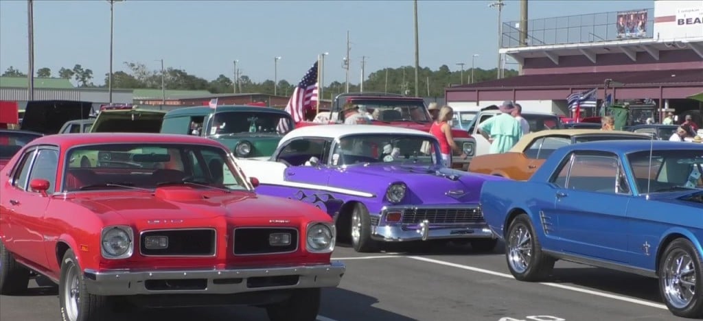 Cruisers Preparing For Kick Off Parade In Long Beach