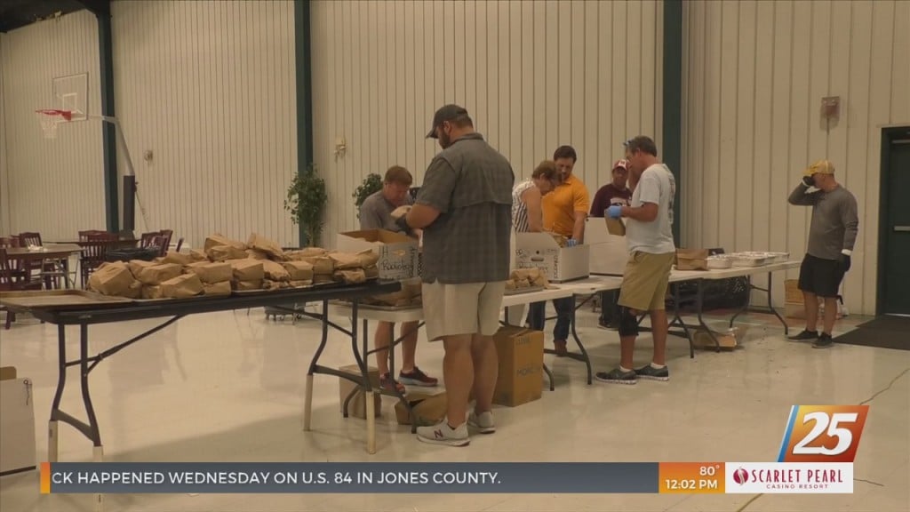 Locals Cook Lunch For Memorial Nurses To Show Appreciation