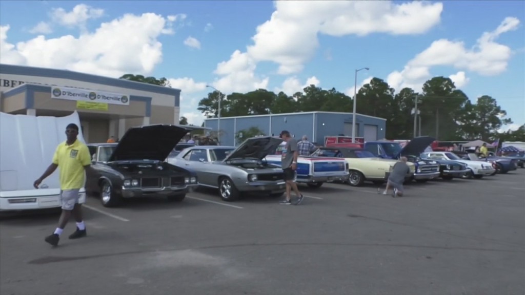 Cruisers Roar Into Automall Parkway In D’iberville