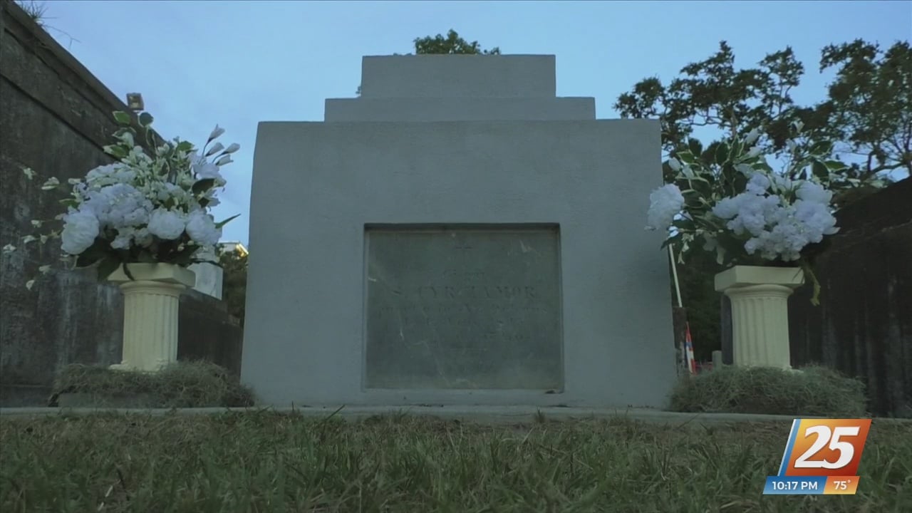 Sneak Peek into the Old Biloxi Cemetery Tour WXXV News 25